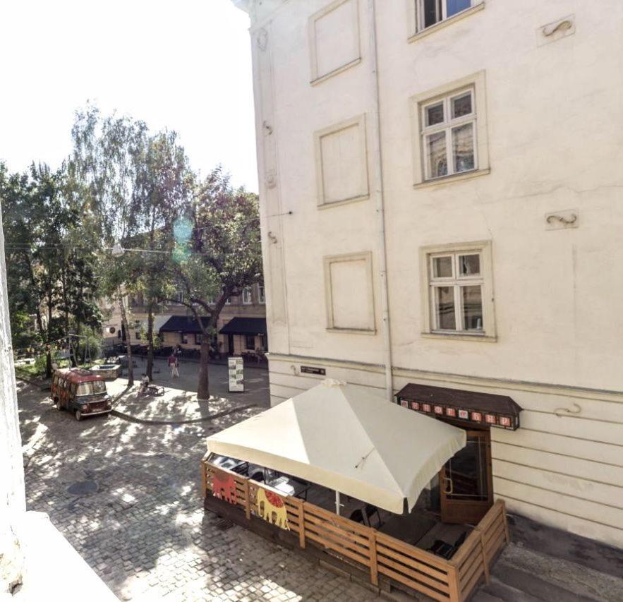 Apartments Near Rynok Square On Staroyevreyska And Fedorova Streets Lviv Exterior photo